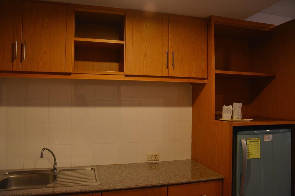 Seven Oaks Inn Jomtien Beach Room photo