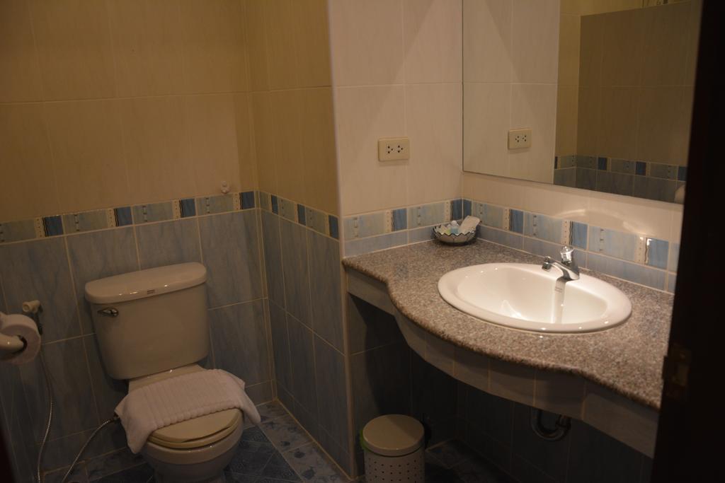 Seven Oaks Inn Jomtien Beach Room photo