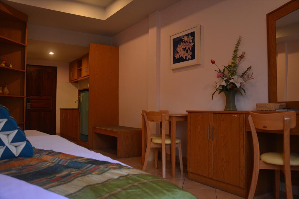 Seven Oaks Inn Jomtien Beach Room photo
