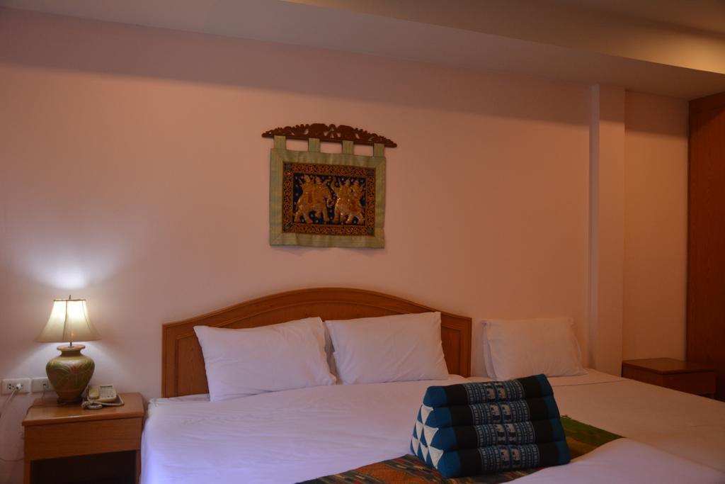 Seven Oaks Inn Jomtien Beach Room photo